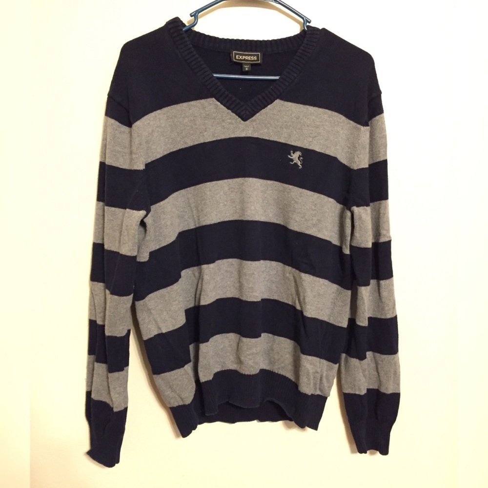 ⬇️ Men’s sweater